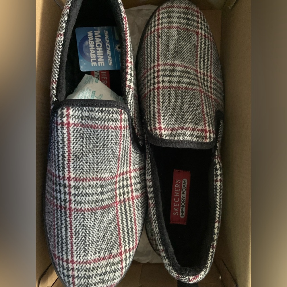 Sketchers black and red herringbone slip on